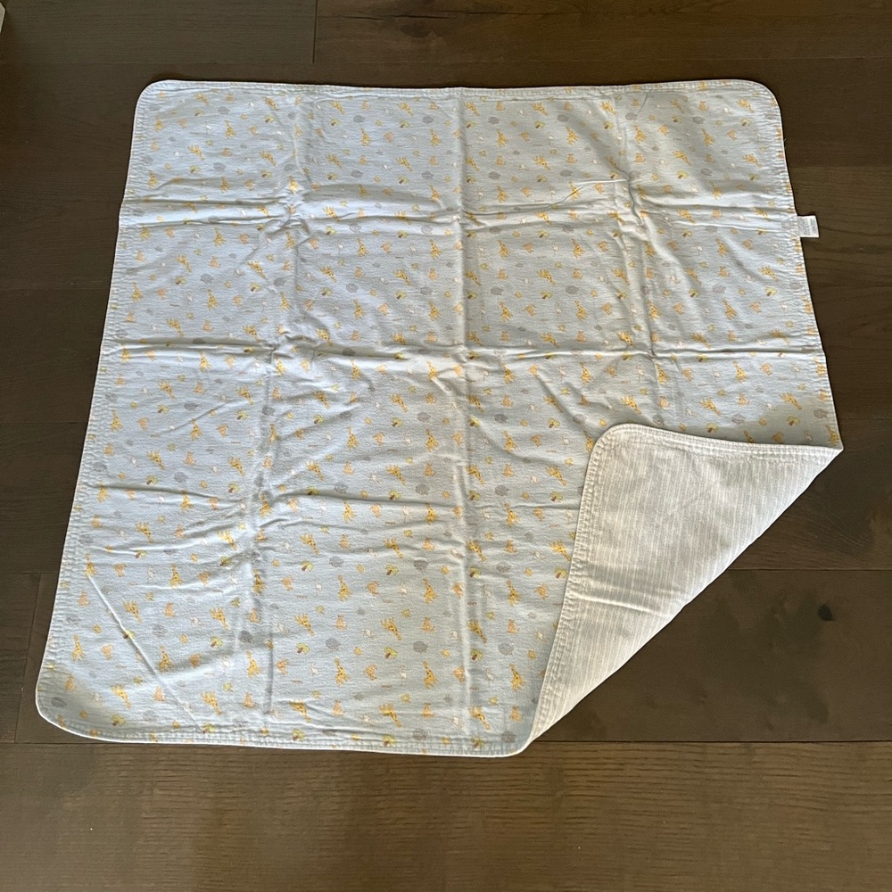 Kushies large receiving blanket reversible GUC